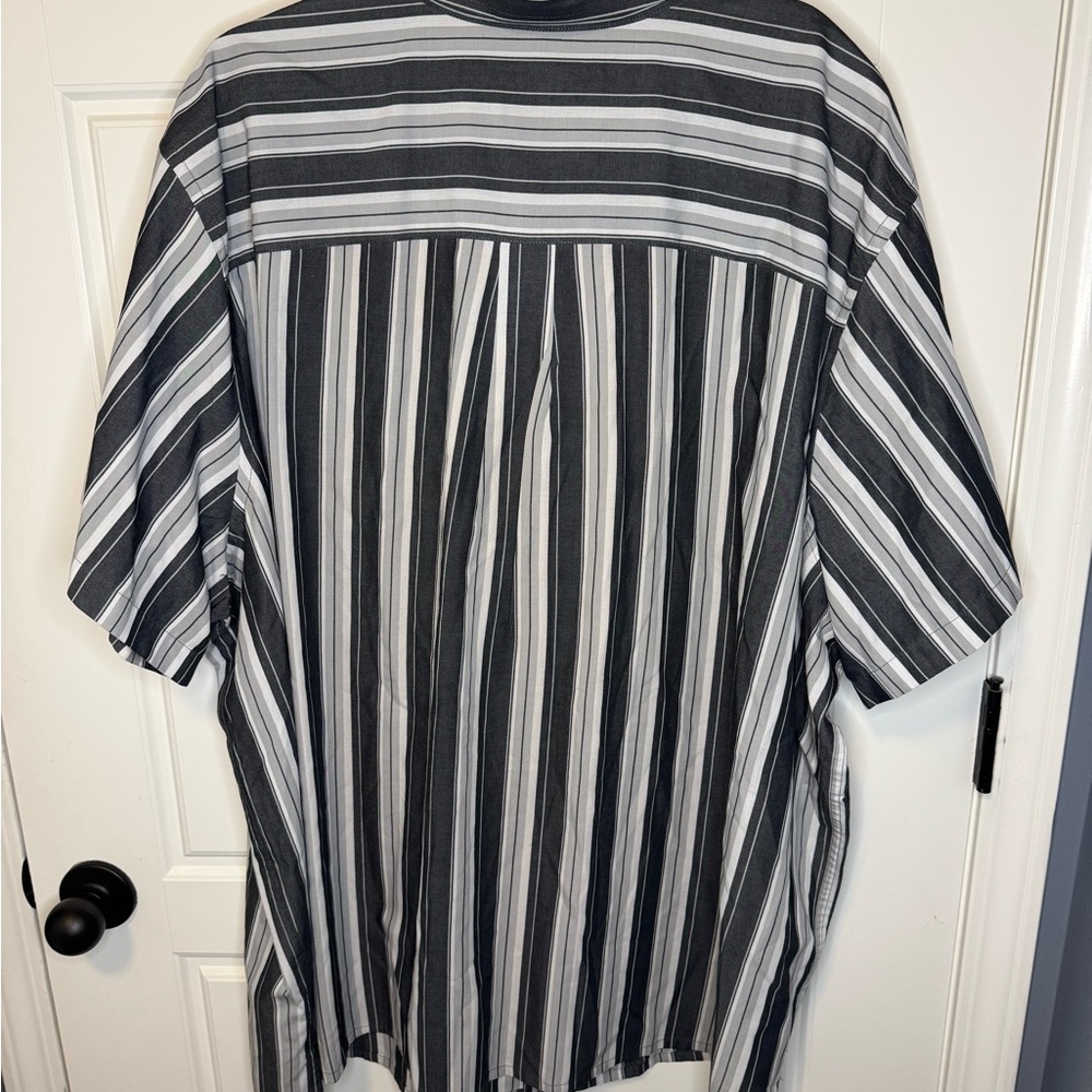 [Lot of 2] King Size Men's 4XL Big and Tall Short Sleeve Button Down Shirts - Picture 3 of 8